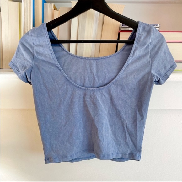 Size small AE soft & and sexy cropped top crew neck low back - Picture 1 of 2